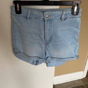 High waisted jean shorts, H&M. Size: 6